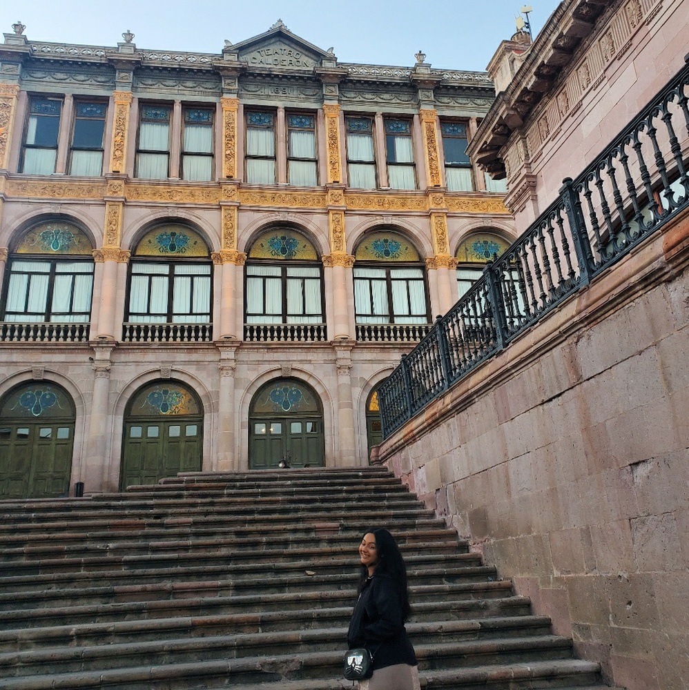 Meet your Posher, Alondra